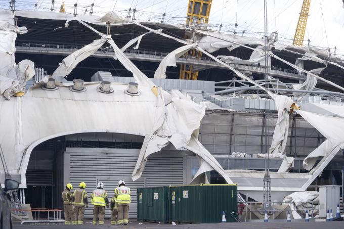 Auch das O2-Stadion in London wurde vom Sturm beschädigt. Europe Storm