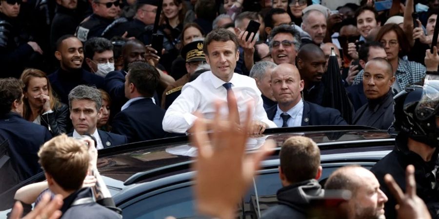 Macron am Mittwoch bei einem Besuch im Pariser Vorort Cergy