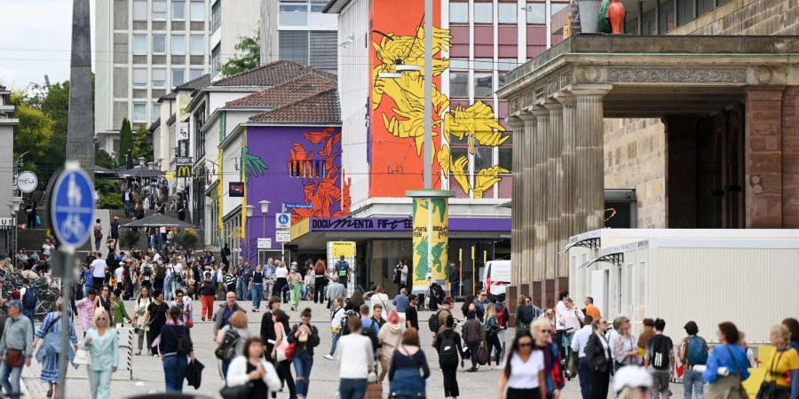 Die Kunstausstellung in Kassel steht wegen eines Antisemitismus-Skandals in der Kritik.