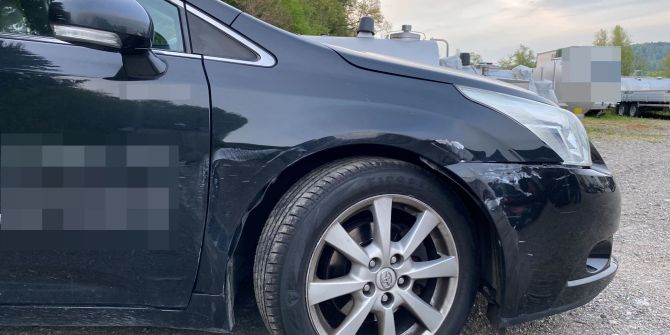 Strengelbach/A2: Rechts überholt – Unfall verursacht (Zeugenaufruf)