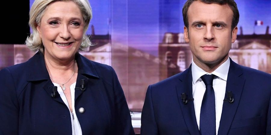 Marine Le Pen und Emmanuel Macron vor dem TV-Duell im Mai 2017. Wird das Aufeinandertreffen diesmal anders verlaufen?