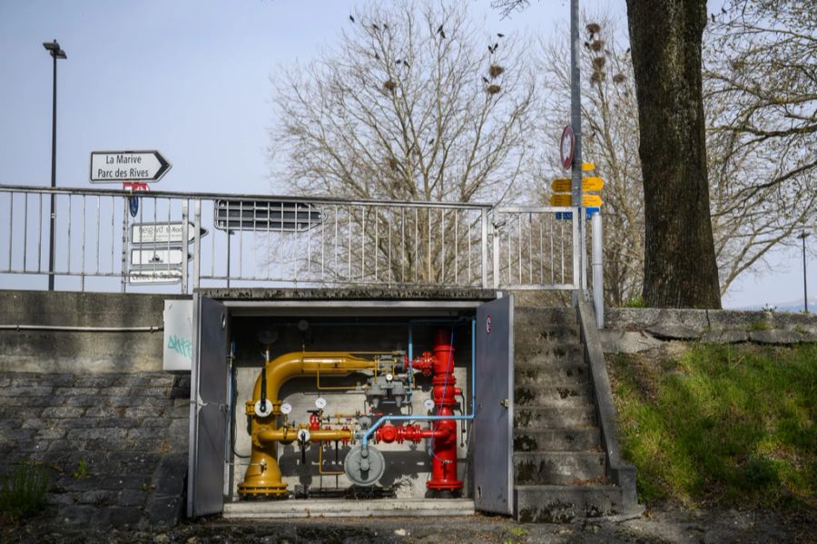 Ein Blick auf die Entspannungs- und Messstation für Niederdruck-Erdgas in der Stadt Yverdon im März 2022.