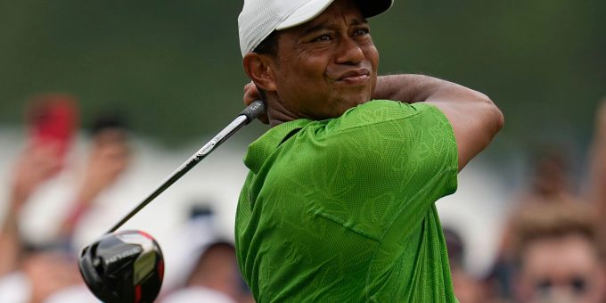 Tiger Woods aus den USA in Aktion. Tiger Woods aus den USA in Aktion.