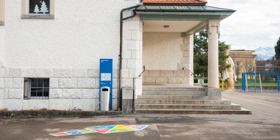 Die Primarschule Dorf in Rapperswil-Jona.