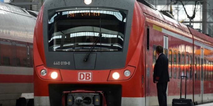 Zug der Deutschen Bahn Zug der Deutschen Bahn