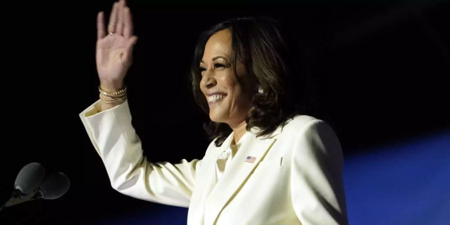 Kamala Harris am Samstag bei einem gemeinsamen Auftritt mit Joe Biden. Foto: Andrew Harnik/AP/dpa