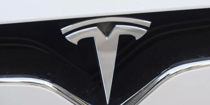 Tesla stellt bald eine App für die Apple Watch zur Verfügung. Tesla