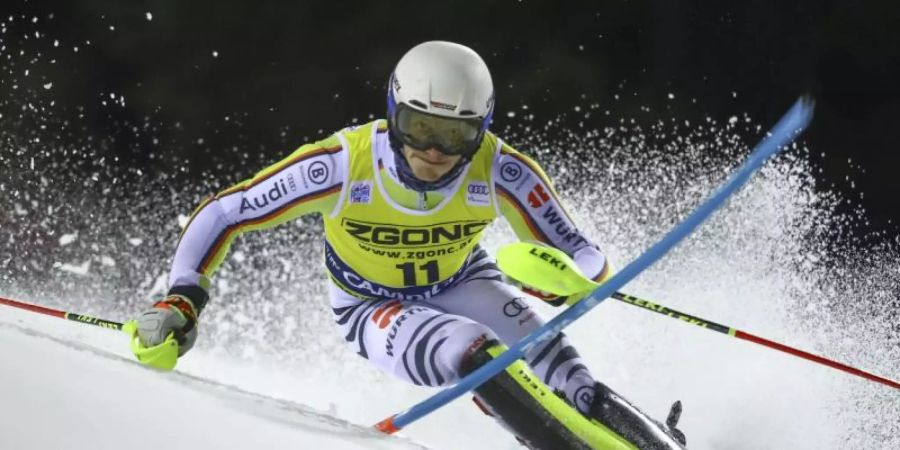 Linus Strasser wurde beim Flutlichtrennen in Madonna di Campiglio Sechster. Foto: Marco Trovati/AP/dpa