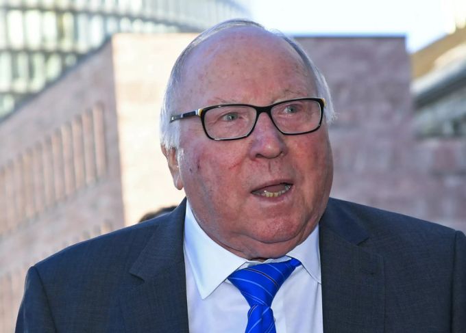 Uwe Seeler ist eine Legende beim Hamburger SV. sv hamburg