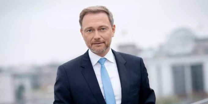 Christian Lindner, Fraktionsvorsitzender im Bundestag und Parteivorsitzender der FDP. Foto: Kay Nietfeld/dpa Christian Lindner, Fraktionsvorsitzender im Bundestag und Parteivorsitzender der FDP. Foto: Kay Nietfeld/dpa