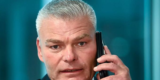 Holger Stahlknecht (CDU) telefoniert. stahlknecht