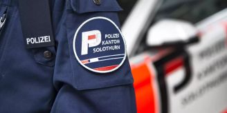 Niederbuchsiten SO - Zwei Unbekannte geben sich in Niederbuchsiten SO als Polizisten aus