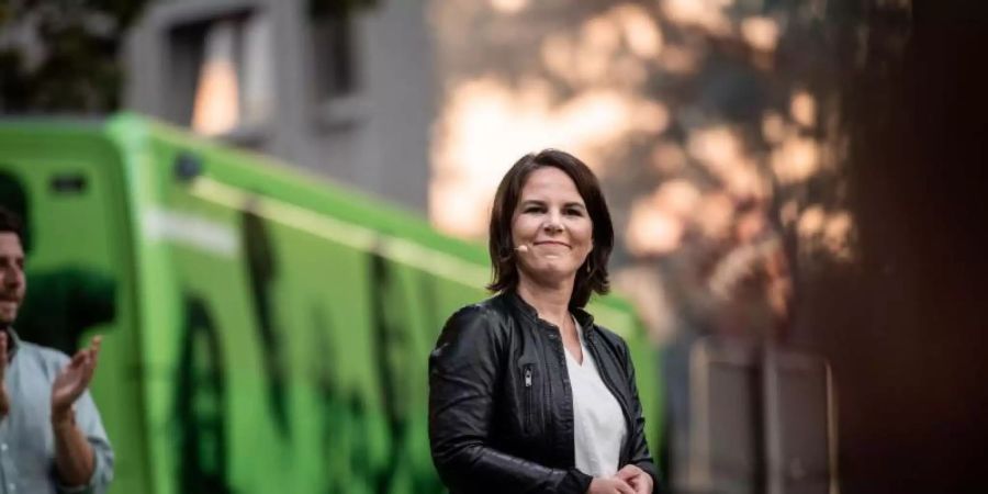 Annalena Baerbock, Kanzlerkandidatin und Co-Bundesvorsitzende von Bündnis 90/Die Grünen, bei einem Wahlkampftermin in Duisburg. Foto: Fabian Strauch/dpa