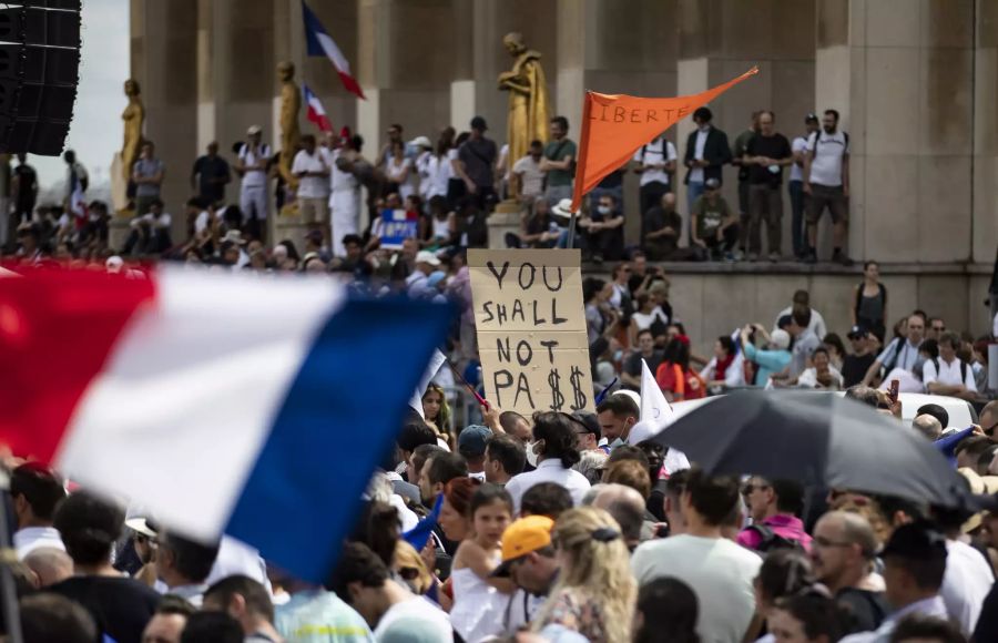 Anti Sanitary pass demonstration in Paris