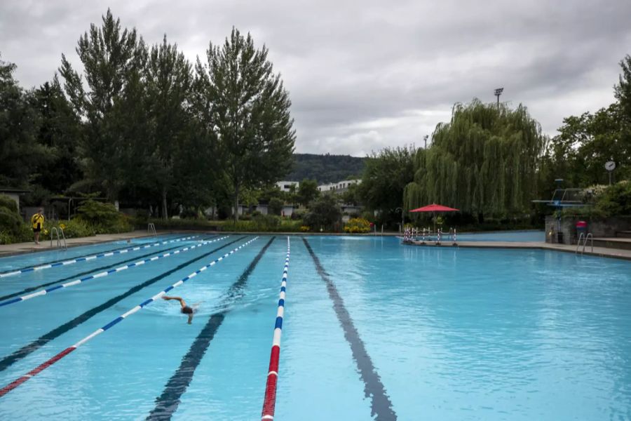 Das Schwimmerbecken im Letzigraben ist immerhin offen. (Archivbild)