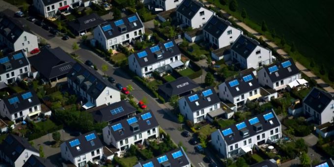 Solaranlagen auf Hausdächern in Düsseldorf Solaranlagen auf Hausdächern in Düsseldorf