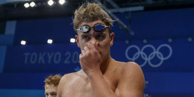 Noè Ponti steigt nach seinen 200 Meter Butterfly aus dem Wasser. Final der 6 Hundertstel Fluch Ugolkova