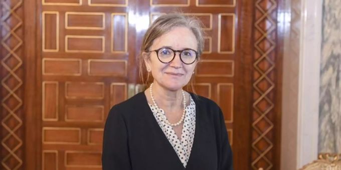 Nejla Bouden, die neue Premierministerin von Tunesien, posiert für ein Foto. Nejla Bouden