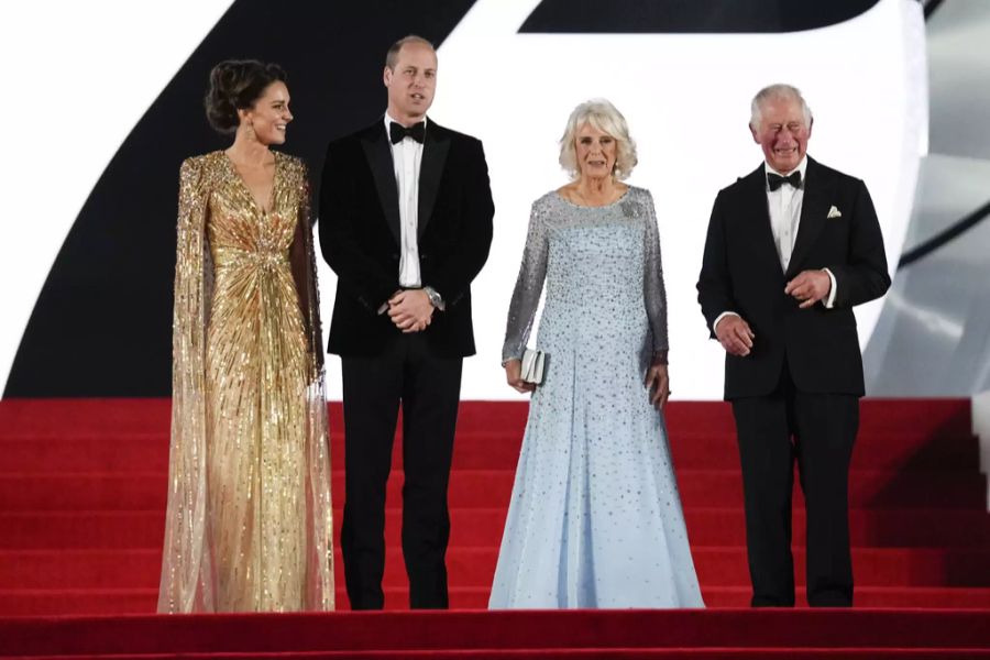 Herzogin Kate, Prinz William, Herzogin Camilla und Prinz Charles waren mit dabei.