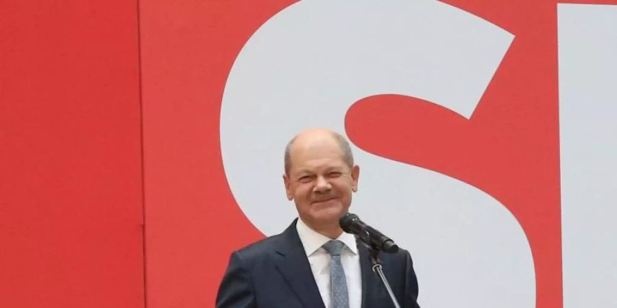 SPD-Kanzlerkandidat Olaf Scholz sieht für seine Partei einen «sichtbaren Auftrag» zur Regierungsbildung. Foto: Wolfgang Kumm/dpa