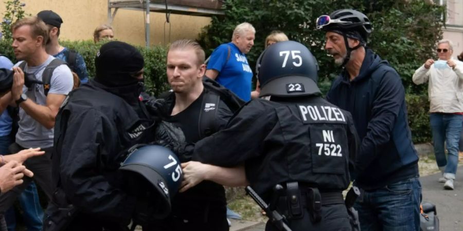 Trotz Verbots Proteste gegen Corona-Massnahmen