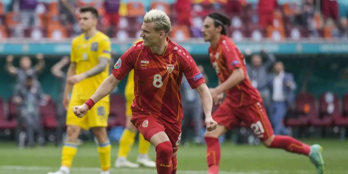 Ezgjan Alioski jubelt über seinen Treffer gegen die Ukraine an der Euro 2020. Ezgjan Alioski