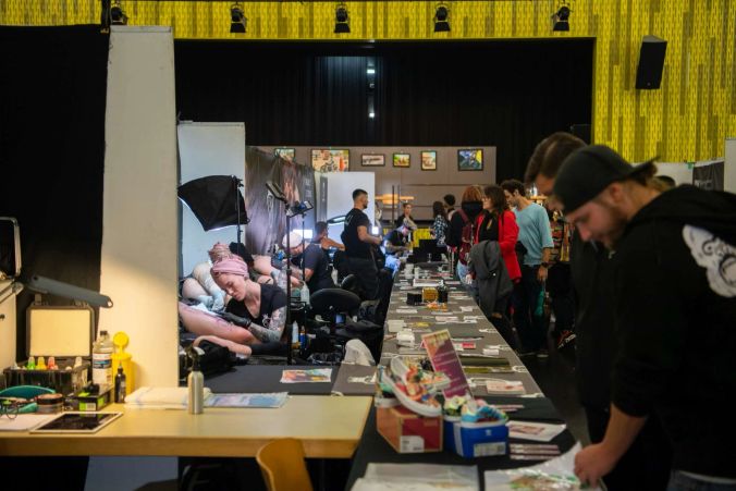 Viele Schaulustige lassen sich an der Convention inspirieren.