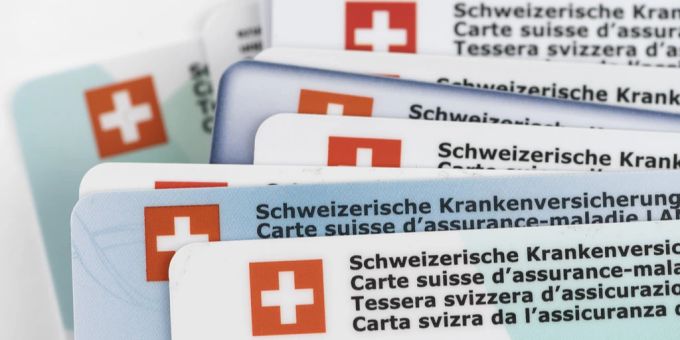Nach dem starken Anstieg der Krankenkassenprämien im vergangenen Jahr dürfte das Plus ab 2026 trotzdem moderater ausfallen. (Symbolbild) Gesundheitskosten