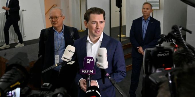 Der österreichische Ex-Kanzler Sebastian Kurz hat in einer Anhörung die Entscheidung seiner Regierung verteidigt, bei der Energieversorgung auch auf Energie aus Russland zu setzen. Sebastian Kurz