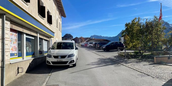 Ftan: Fussgängerin von Auto angefahren Ftan: Fussgängerin von Auto angefahren