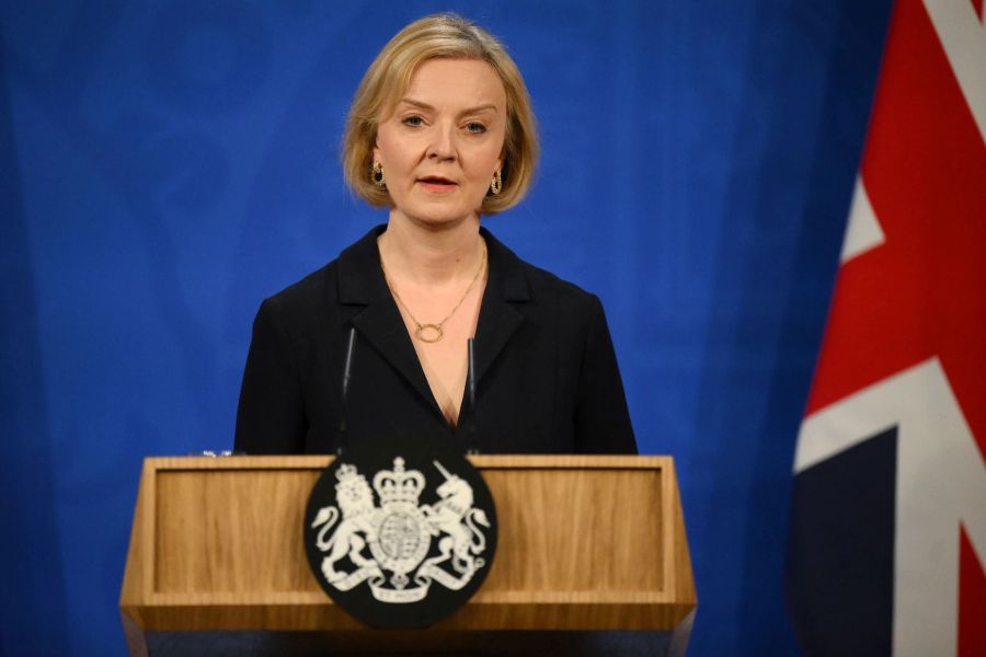 Liz Truss spricht während einer Pressekonferenz in der Downing Street. Daniel Leal/PA Wire/dpa