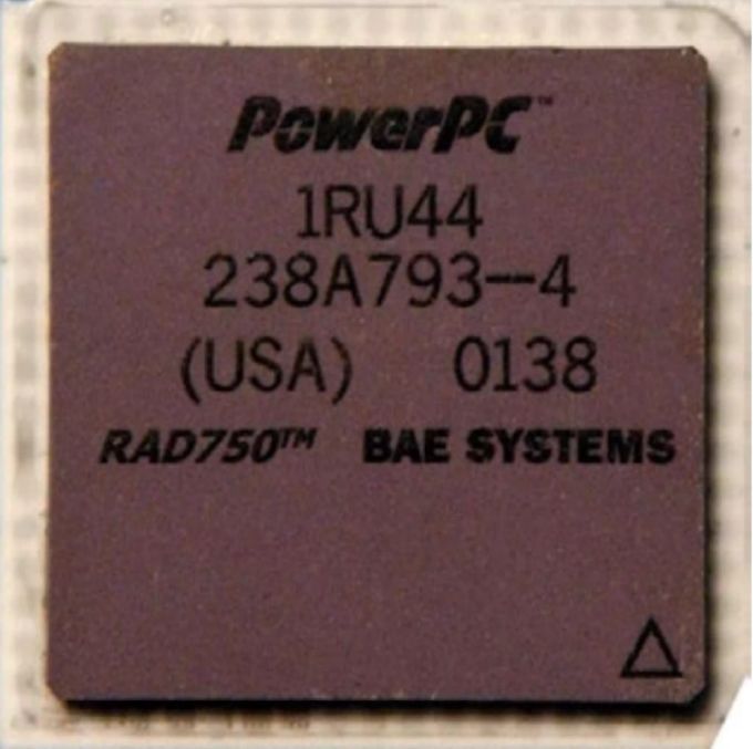 So sieht die gegen strahlengeschützte Variante der CPU aus. Eine strahlengeschützte Variante ist auch in dem Mars Rover «Perseverance» verbaut. PowerPC Rad
