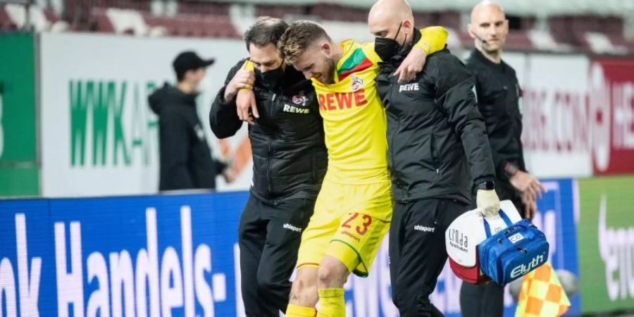 Kölns Jannes Horn hatte sich im Spiel gegen den FC Augsburg verletzt. Foto: Matthias Balk/dpa