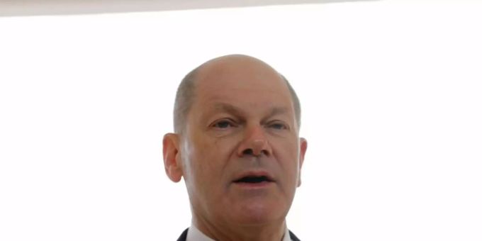 Bundesfinanzminister Olaf Scholz beim Treffen der Euro-Finanzminister in Lissabon. Foto: Armando Franca/AP/dpa Bundesfinanzminister Olaf Scholz beim Treffen der Euro-Finanzminister in Lissabon. Foto: Armando Franca/AP/dpa