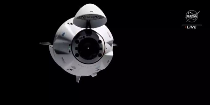 Ein Blick auf die Raumkapsel von SpaceX. SpaceX