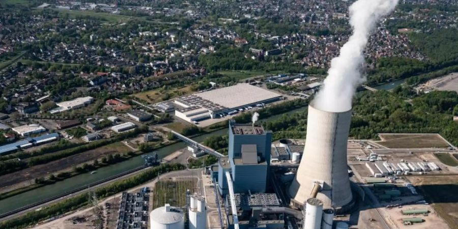 Das Kohlekraft Datteln 4 des Betreibers Uniper. Der Düsseldorfer Energiekonzern hat zu Jahresbeginn deutlich mehr verdient. Foto: Bernd Thissen/dpa
