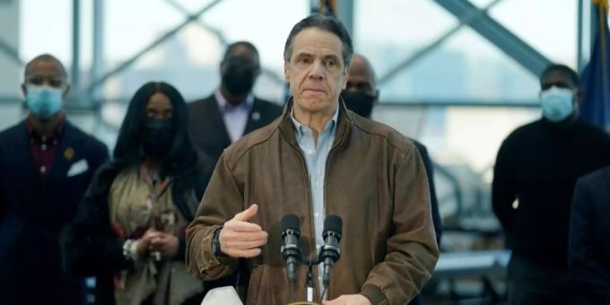 New York - Auch Pelosi geht auf Distanz zu New Yorks Gouverneur Cuomo