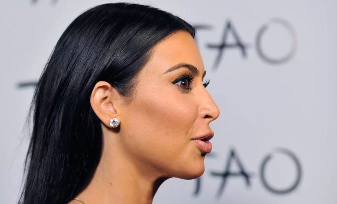 Auch an den Ohren trug Kim stets die grössten Diamanten. kim kardashian