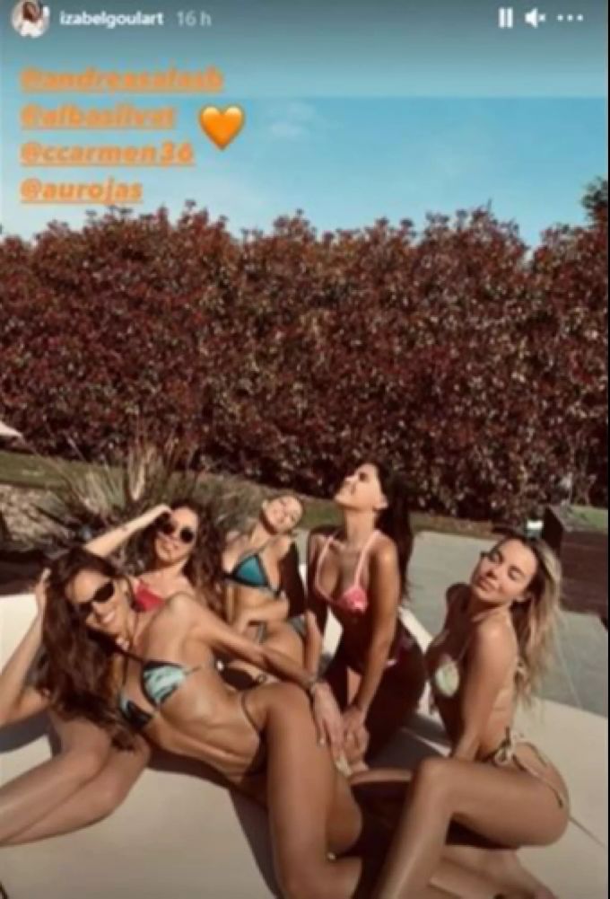 Izabel Goulart posiert auf Instagram mit Ihren Freundinnen. Dieses Bild löst einen Shitstorm aus, da die strengen Corona-Regeln von Frankreich missachtet werden. Izabel Goulart