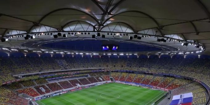 Blick in das Stadion vor dem Spiel. Foto: Stefan Constantin/dpa Blick in das Stadion vor dem Spiel. Foto: Stefan Constantin/dpa