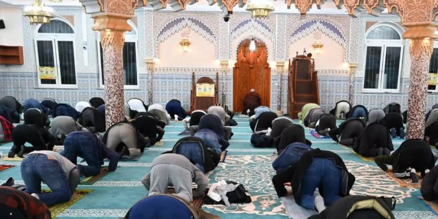 Am stärksten glauben Angehörige muslimischer Gemeinschaften oder anderer christlichen Gemeinschaften wie Orthodoxen oder Freikirchen an ein Leben nach dem Tod. (Symbolbild)