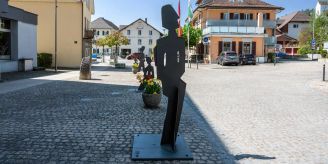 Lengnau - Offener Bücherschrank lädt zum Stöbern und Lesen ein