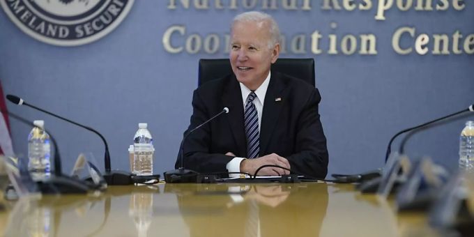 Joe Biden, Präsident der USA, ist erfreut über den Fortschritt der Impfkampagne. Foto: Evan Vucci/AP/dpa Joe Biden, Präsident der USA, ist erfreut über den Fortschritt der Impfkampagne. Foto: Evan Vucci/AP/dpa