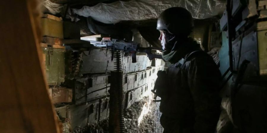 Ukrainischer Soldat im Osten des Landes