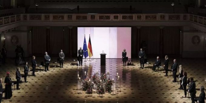 Die Teilnehmer während der Gedenkfeier im Konzerthaus am Berliner Gendarmenmarkt. Foto: Jesco Denzel/BPA Pool/dpa Die Teilnehmer während der Gedenkfeier im Konzerthaus am Berliner Gendarmenmarkt. Foto: Jesco Denzel/BPA Pool/dpa