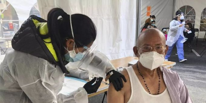 Bislang haben in den USA rund 41 Millionen Menschen die erste Impfung gegen das Virus erhalten. Foto: Haven Daley/AP/dpa Bislang haben in den USA rund 41 Millionen Menschen die erste Impfung gegen das Virus erhalten. Foto: Haven Daley/AP/dpa