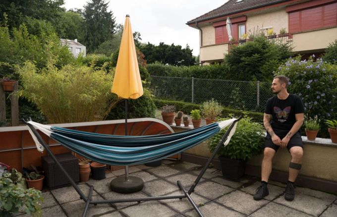 Abends hat Bigler auf seiner Westterrasse Sonne – sofern sie denn scheint. tsüri.ch
