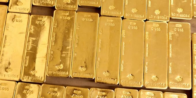 Die Luzerner Staatsanwaltschaft übergibt dem Roten Kreuz Goldbarren. Goldbarren Symbolbild