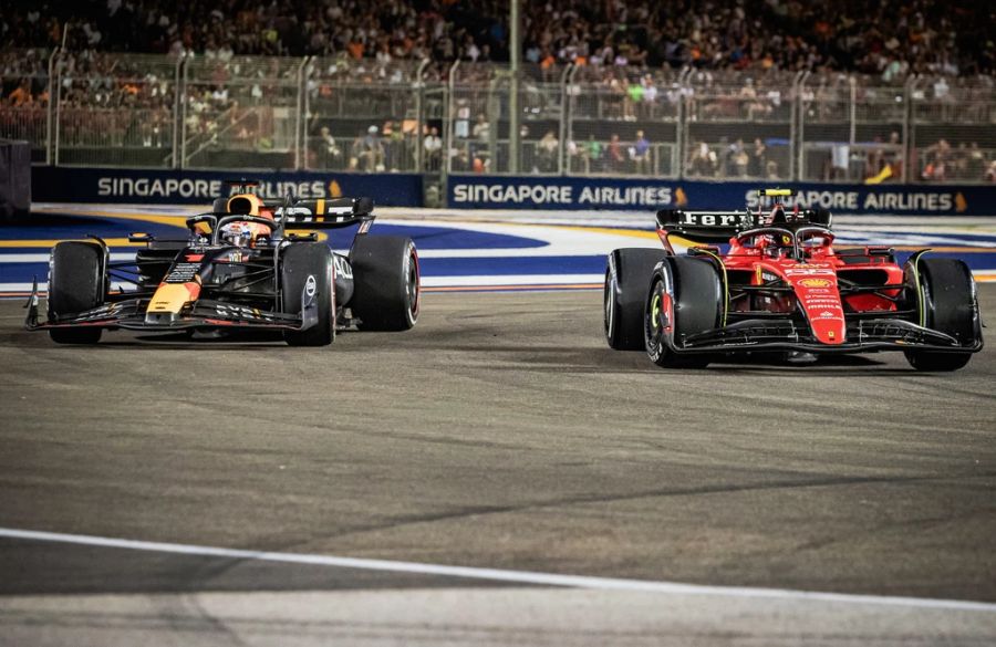 Ferrari Sainz Verstappen Singapur