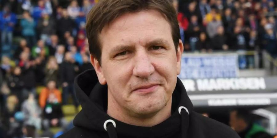 Hat mit dem FC Barnsley den Aufstieg in die zweite englische Liga geschafaft: Trainer Daniel Stendel. Foto: Uli Deck/dpa